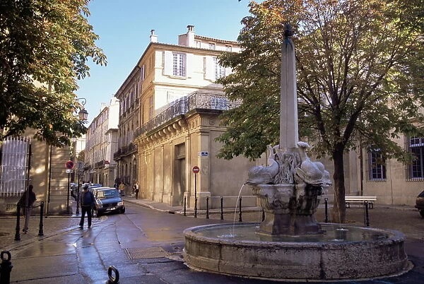 מזרקת הדולפינים אקס אן פרובאנס